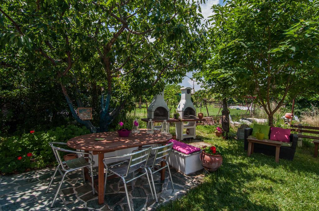 Isalos Velika  Bagian luar foto
